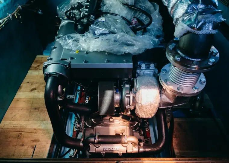 船舶用エンジン　修理・販売